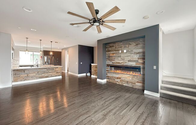Large and Bright 4 bedroom, 3.5 bathroom home in Chula Vista!