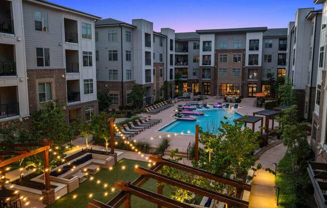 Knox at Metrocenter