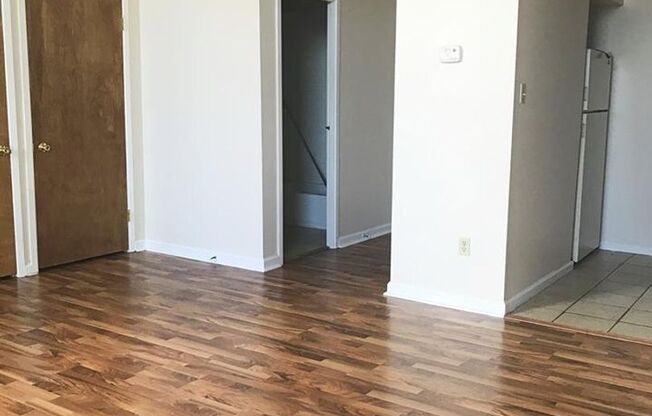 Studio, 1 bath, 400 sqft, $765, Unit 201