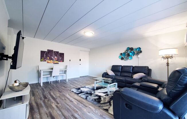 2 beds, 1 bath, 750 sqft, $1,199