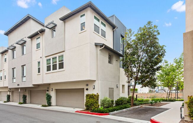 Millenia at Otay Ranch - Modern 3bd/2.5ba Townhouse with Resort Style Amenities!