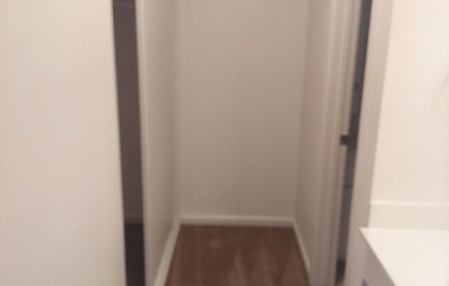 1 bed, 1 bath, 720 sqft, $2,250, Unit 608