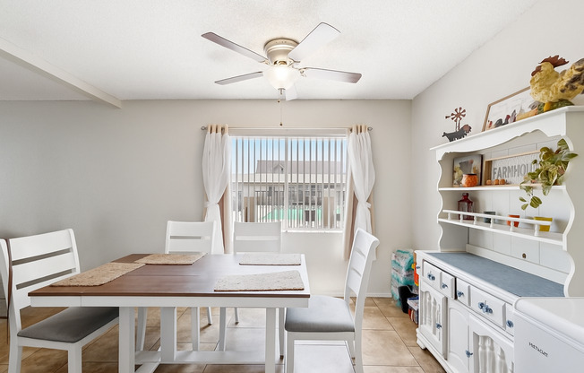 Woodridge Manor Apartments