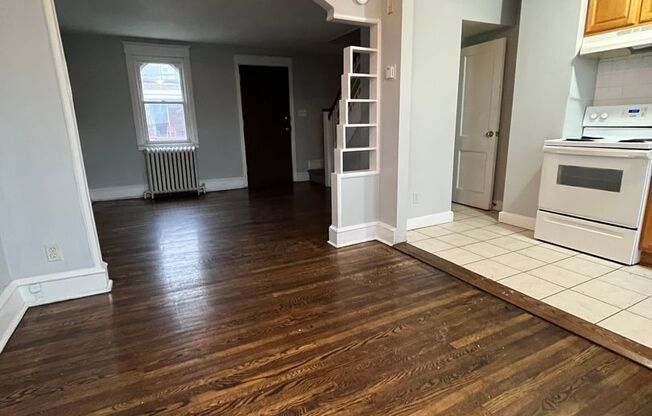 2 beds, 1 bath, $1,350