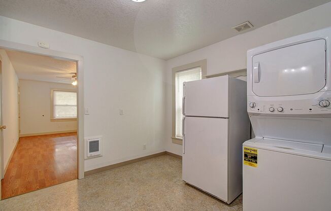 Studio, 1 bath, 500 sqft, $1,195, Unit 1
