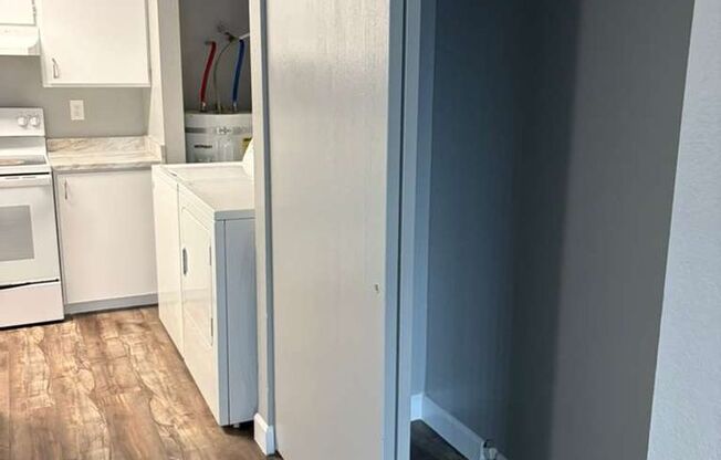 2 beds, 1 bath, 850 sqft, $1,575, Unit 1107 D5