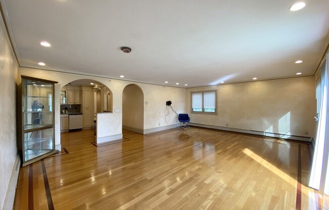 99 SAINT MARYS ST