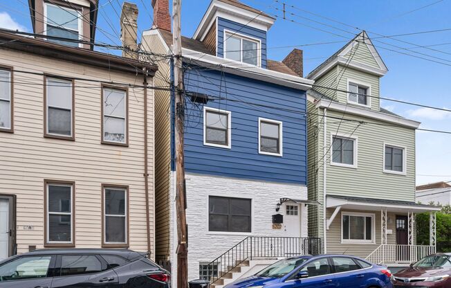 Newly Renovated 4 Bed, 2.5 Bath Home - Central AC & Heat, Second Floor Laundry - Available Now in Lawrenceville!