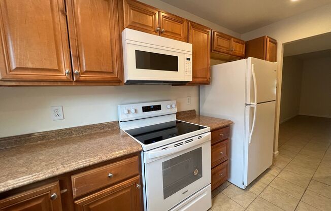 2 beds, 1.5 baths, 1,056 sqft, $1,600, Unit 311 72nd Ave N Unit D