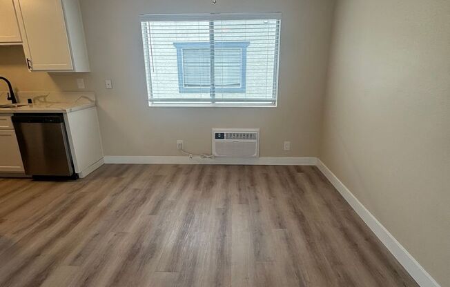 2 beds, 2 baths, 900 sqft, $3,395, Unit 70