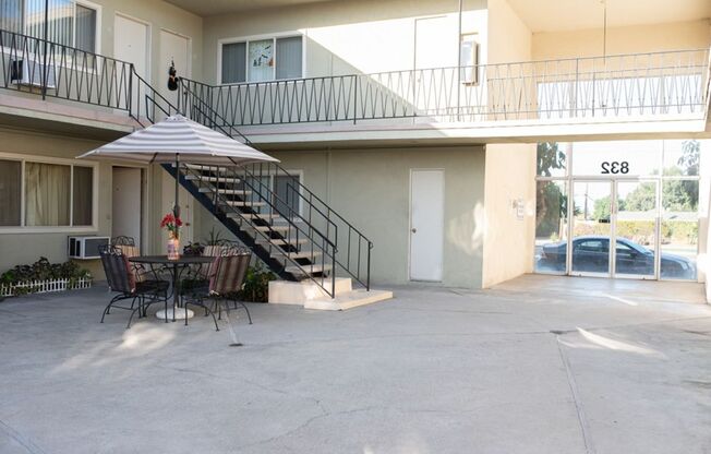 Studio, 1 bath, 392 sqft, $1,400, Unit 832 #06