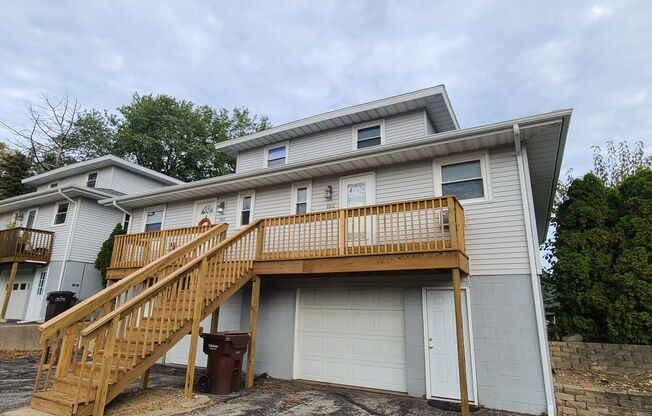 Two Bedroom Two Bath Multi-Level Duplex in Stevensville