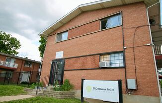 1 bed, 1 bath, 550 sqft, $800, Unit 841 - D