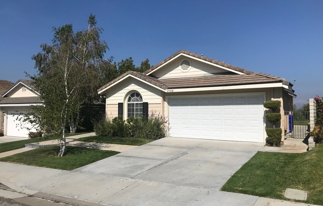 COMING SOON!  Single Story 3 Bedroom Home for Rent in Stevenson Ranch!