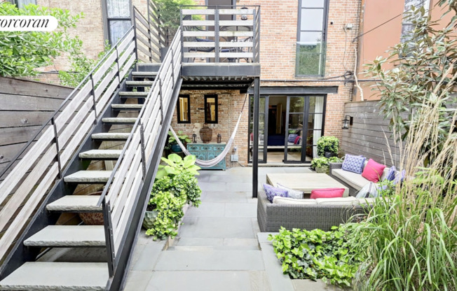 425 HANCOCK ST