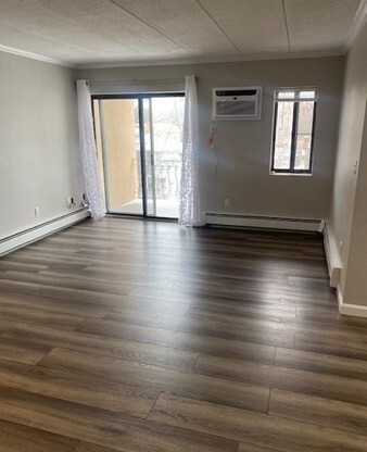 1 bed, 1 bath, 613 sqft, $1,900, Unit B2