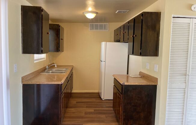 Charming 3Bdm 2Ba Single Story Townhome