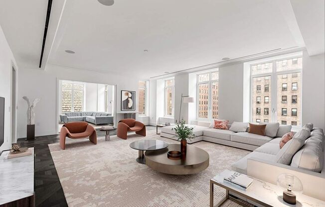 1010 AVE 7