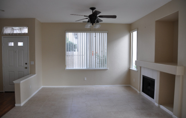 9468 COMPASS PT DR S