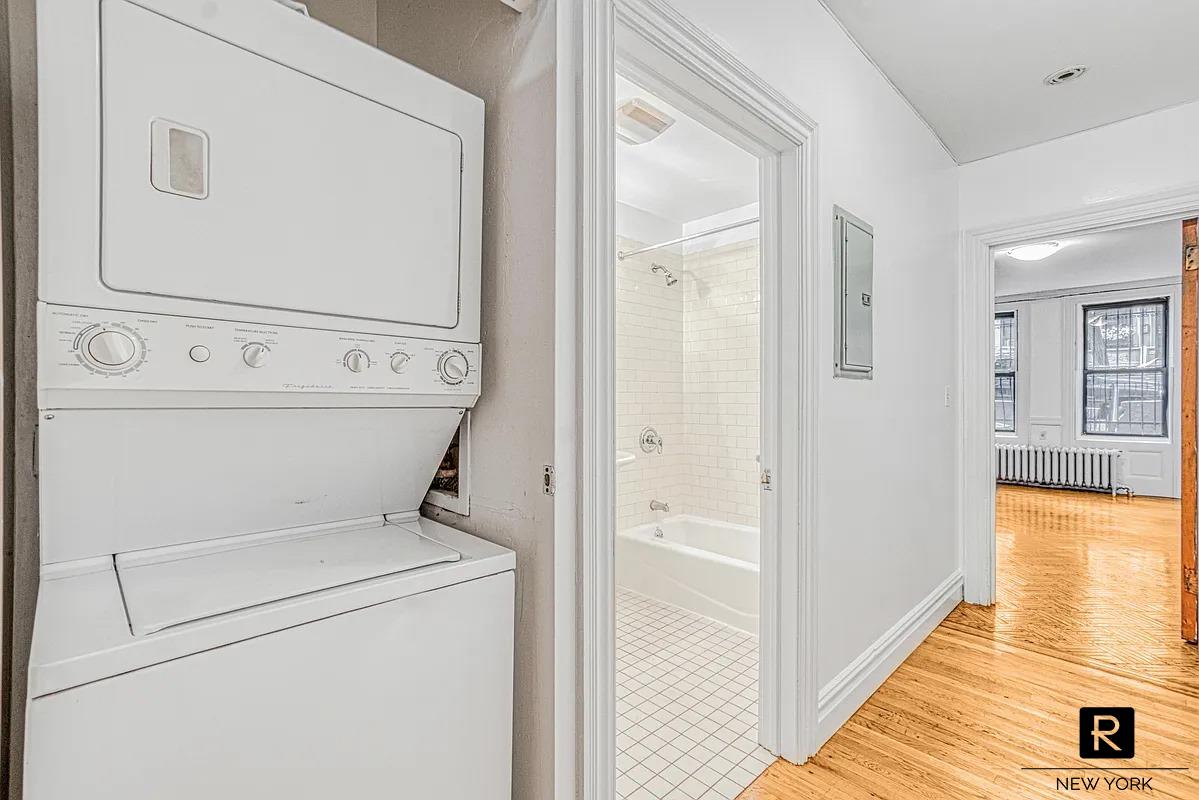 523 W 149 ST