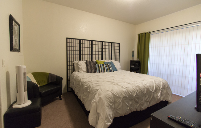 2 beds, 2 baths, $1,370