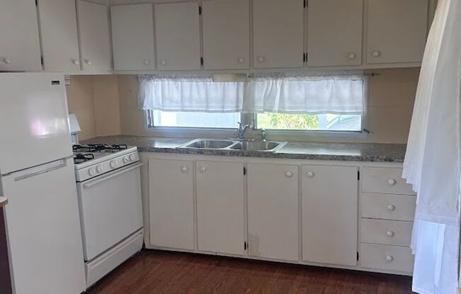 Charming 1 Bedroom