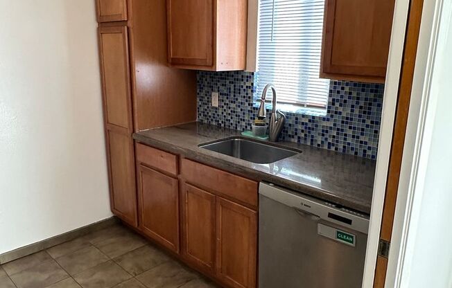 2 beds, 1 bath, $3,095, Unit Unit 2