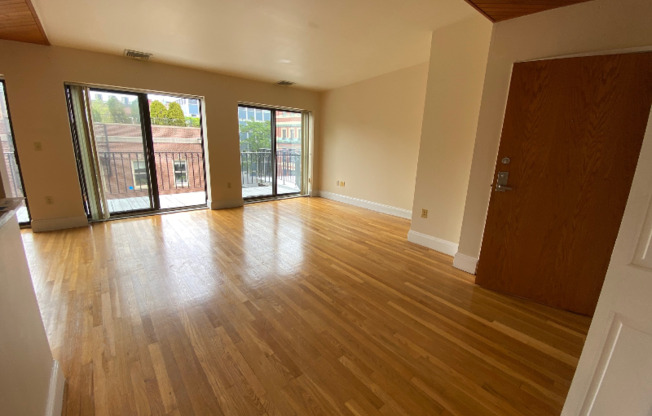 42 WORCESTER SQ