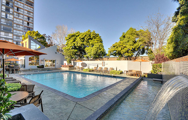 Pool with water feature Oakland CA  94606 rentals Merritt on 3rd