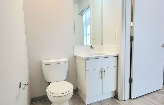 Studio, 1 bath, 157 sqft, $950