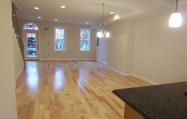 Large 3BR/2.5BA with yard and parking H Street NE, NOMA, Gallaudet University