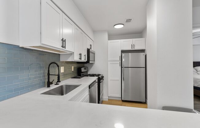 1 bed, 1 bath, $1,195, Unit MV A17