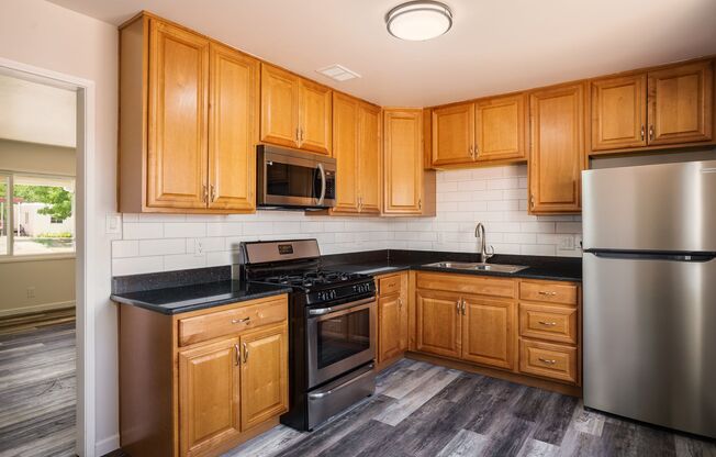 2 beds, 1 bath, $1,795