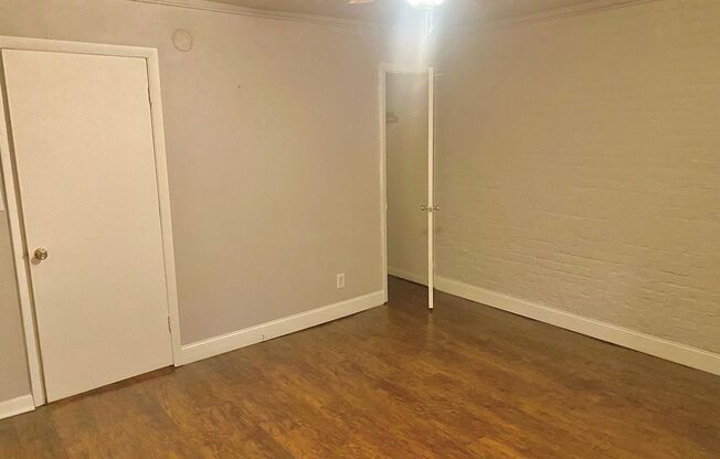 Studio, 1 bath, 400 sqft, $700, Unit MK 14