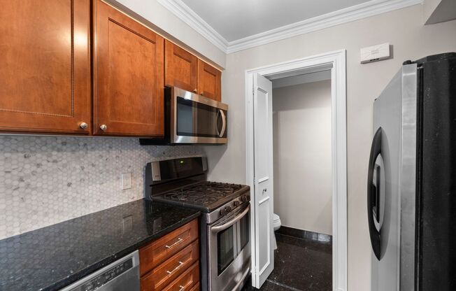 2 beds, 1.5 baths, 1,650 sqft, $2,480, Unit 1037