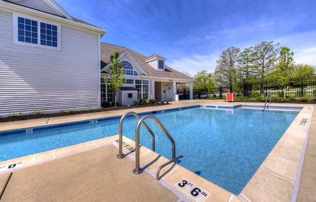 Outdoor Swimming Pool, at Carol Stream Crossing, Illinois