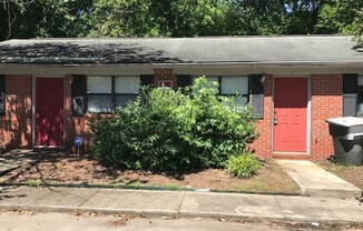 2 beds, 1 bath, 760 sqft, $950, Unit 1002-A Rucker St