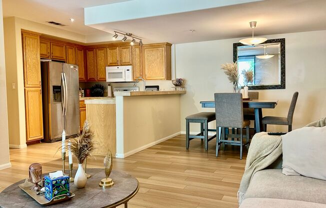 Beautiful 2 Bd 2 BA Condo Prime Marina District Located Downtown San Diego