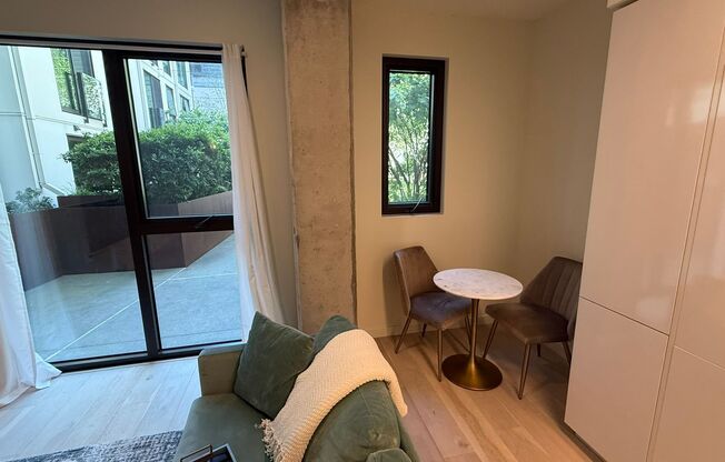Epic REA: Fantastic Potrero Hill Modern 1 BR, 1 BA Condo
