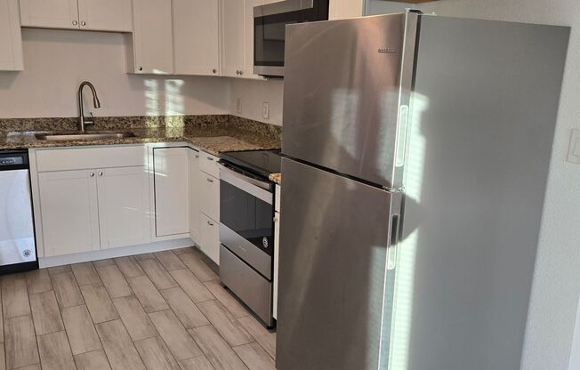 Newly Remodeled 2 Bedroom 1 Bath Condo