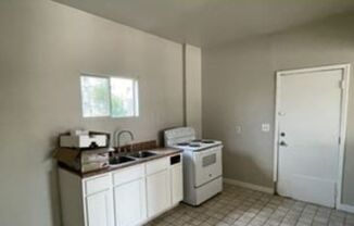 2 beds, 1 bath, $850, Unit #2