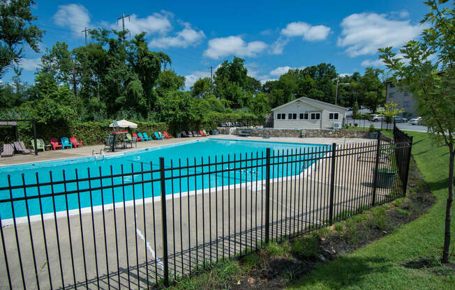 Del Vista Apartments Pool Enclosure