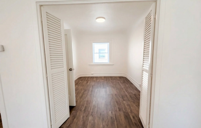 1 bed, 1 bath, 483 sqft, $725, Unit G42