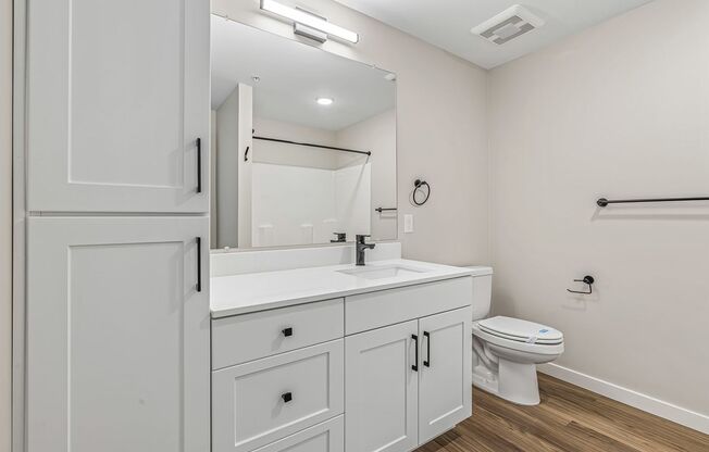 2 beds, 2 baths, 1,088 sqft, $1,825, Unit 1-301
