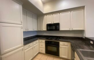 2 beds, 2 baths, $1,650, Unit 116