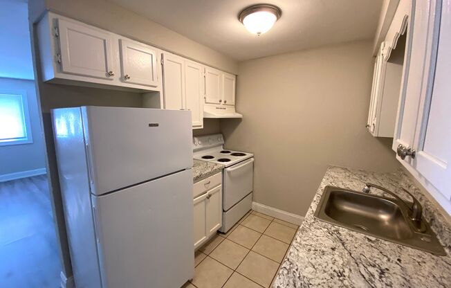 1 bed, 1 bath, 600 sqft, $675, Unit 16