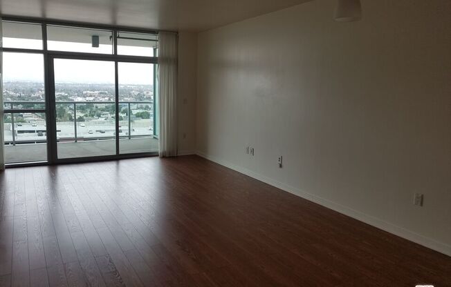 1 bed, 2 baths, 882 sqft, $4,795, Unit 1219