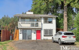 Charming 2 bed 1 bath  Condo in Camas Neighborhood