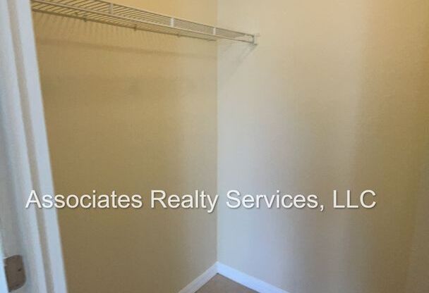 1 bed, 1 bath, $925, Unit Unit 1014