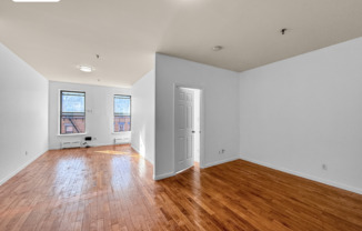 1 bed, 1 bath, $2,600, Unit 4D